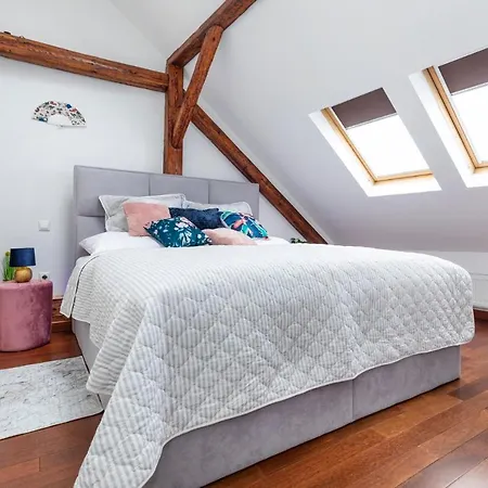 Beautiful And Romantic Penthouse With Two Terraces Bratysława