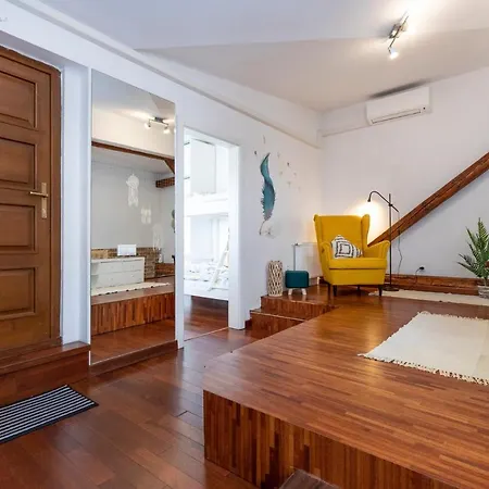 Beautiful And Romantic Penthouse With Two Terraces Lejlighed