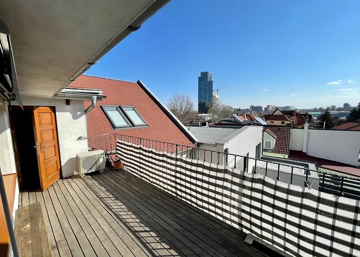 아파트 Beautiful And Romantic Penthouse With Two Terraces