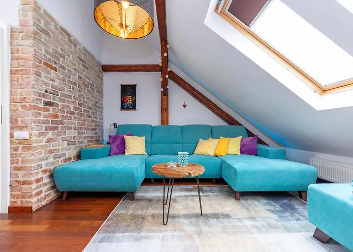 아파트 Beautiful And Romantic Penthouse With Two Terraces 브라티슬라바