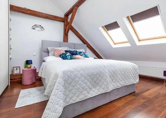 Beautiful And Romantic Penthouse With Two Terraces 브라티슬라바